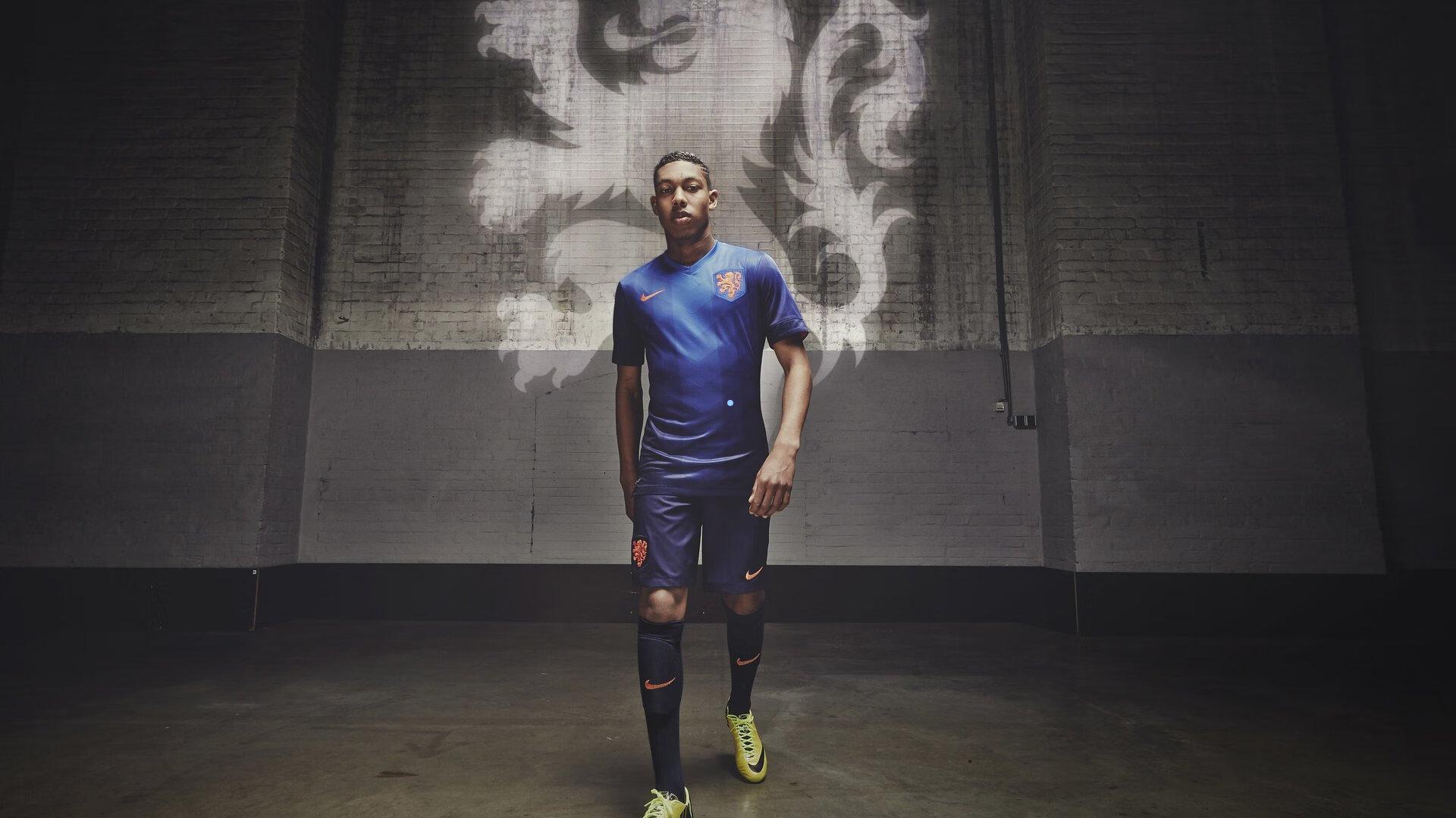 19岁5个月新纪录诞生！雷纳托-马林成为巴黎圣日耳曼33年来最年轻正式比赛门将