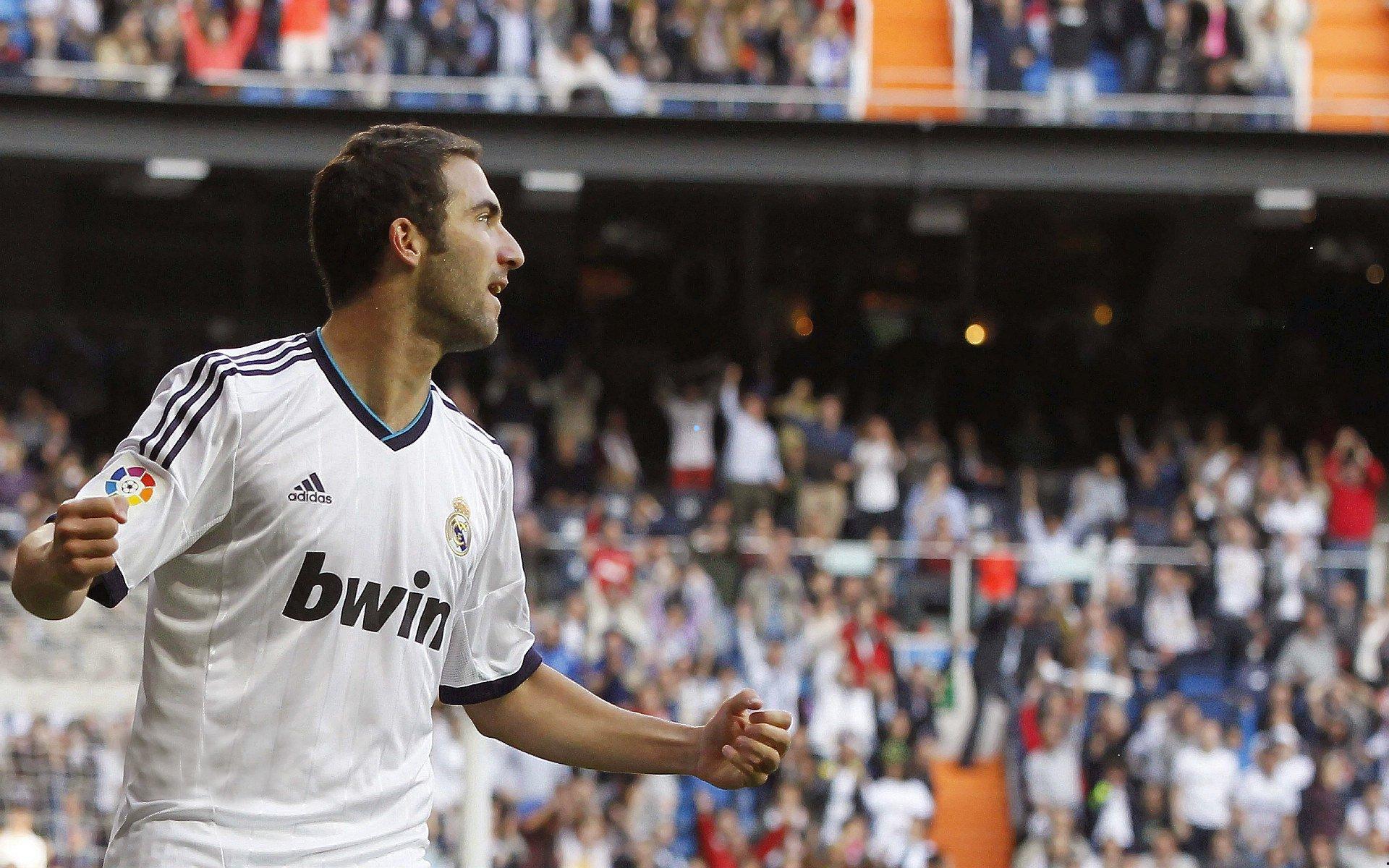 新一期国足名单引热议，经验与换代的平衡难题，国安泰山贡献最多国脚，升班马西海岸无人入选