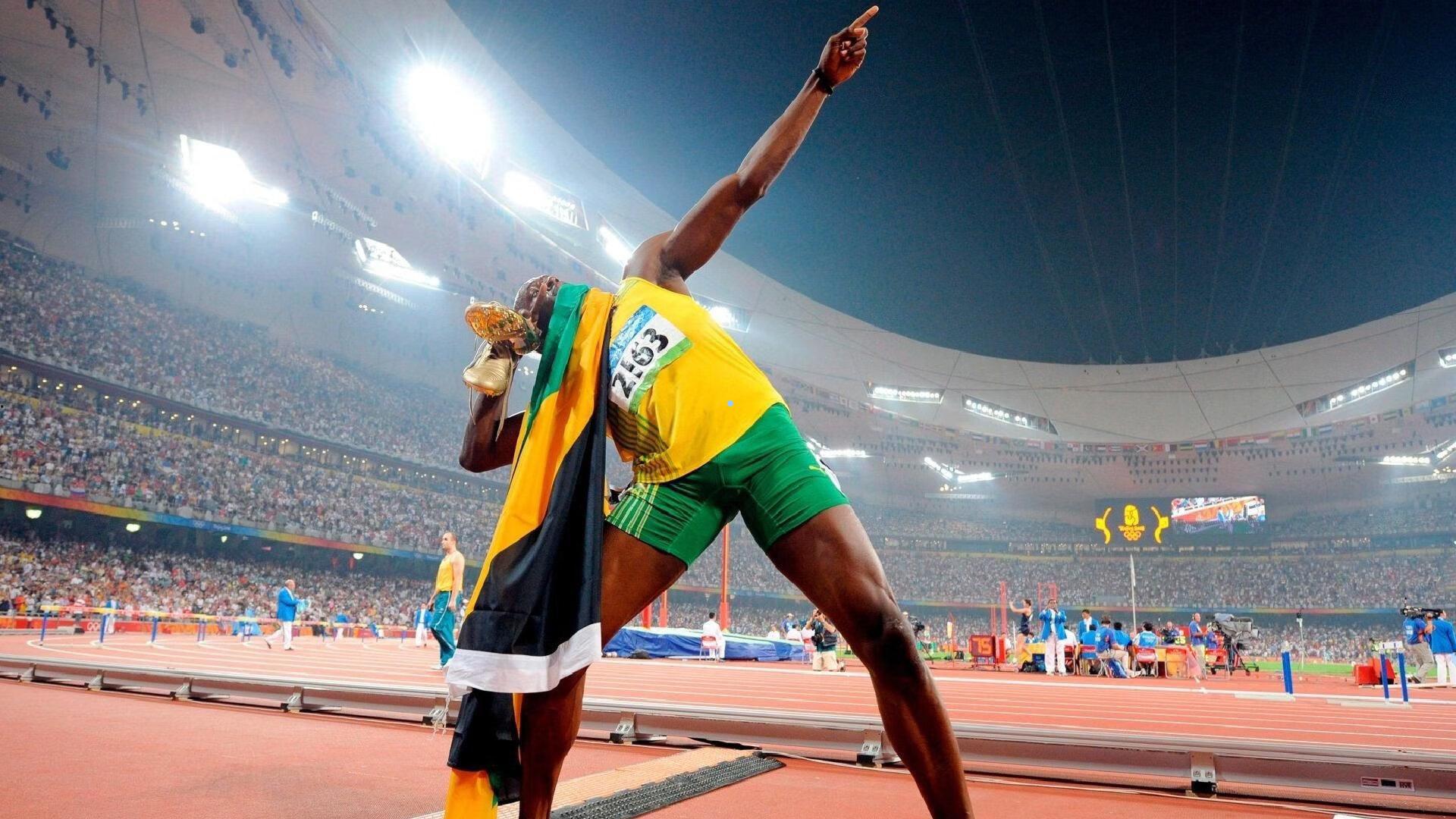 前雄鹿球星迈克尔·里德转发詹姆斯三场数据，盛赞其时代标杆表现